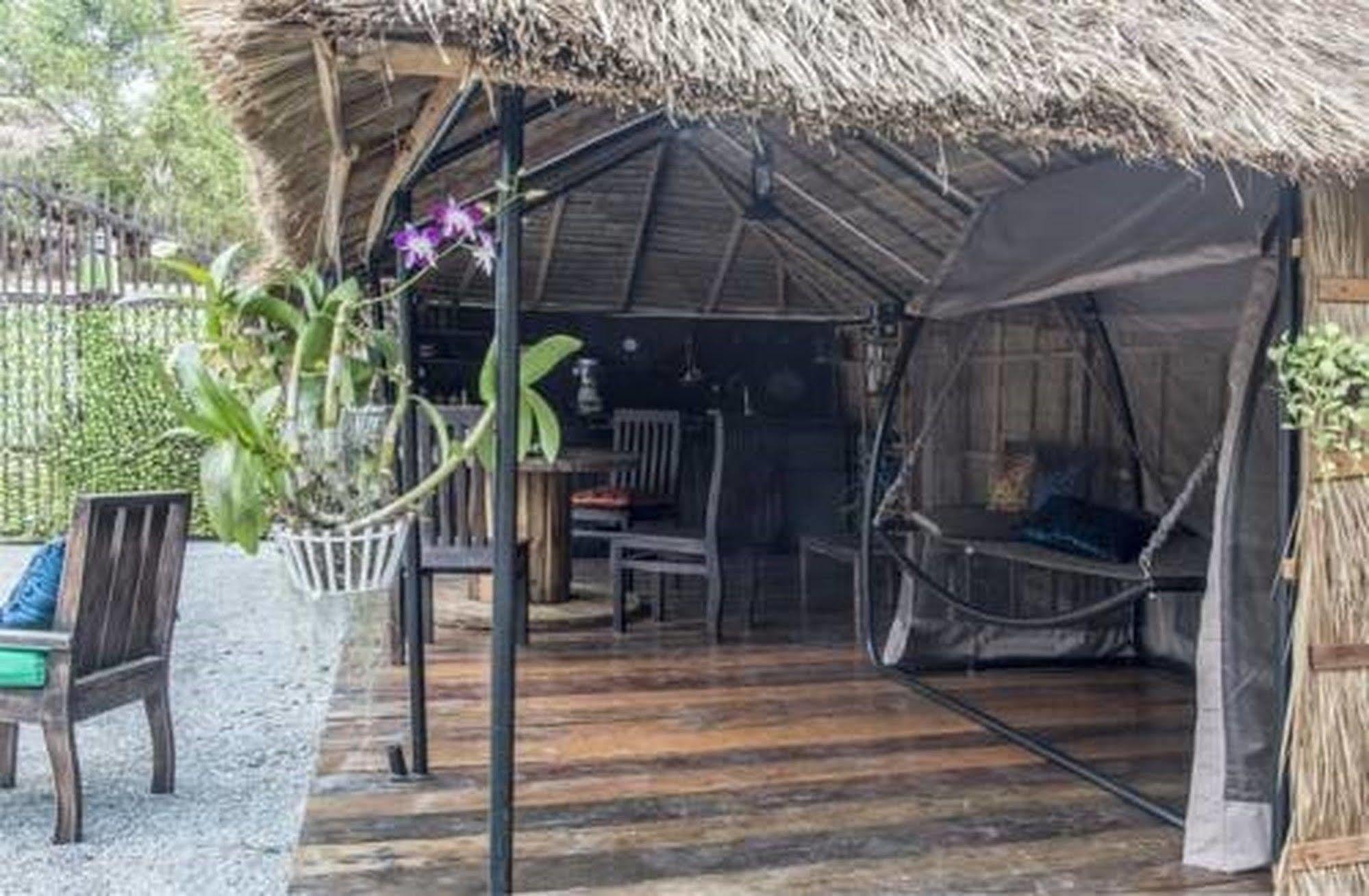 Cubby House Private Eco Resort Сиханоуквил Екстериор снимка